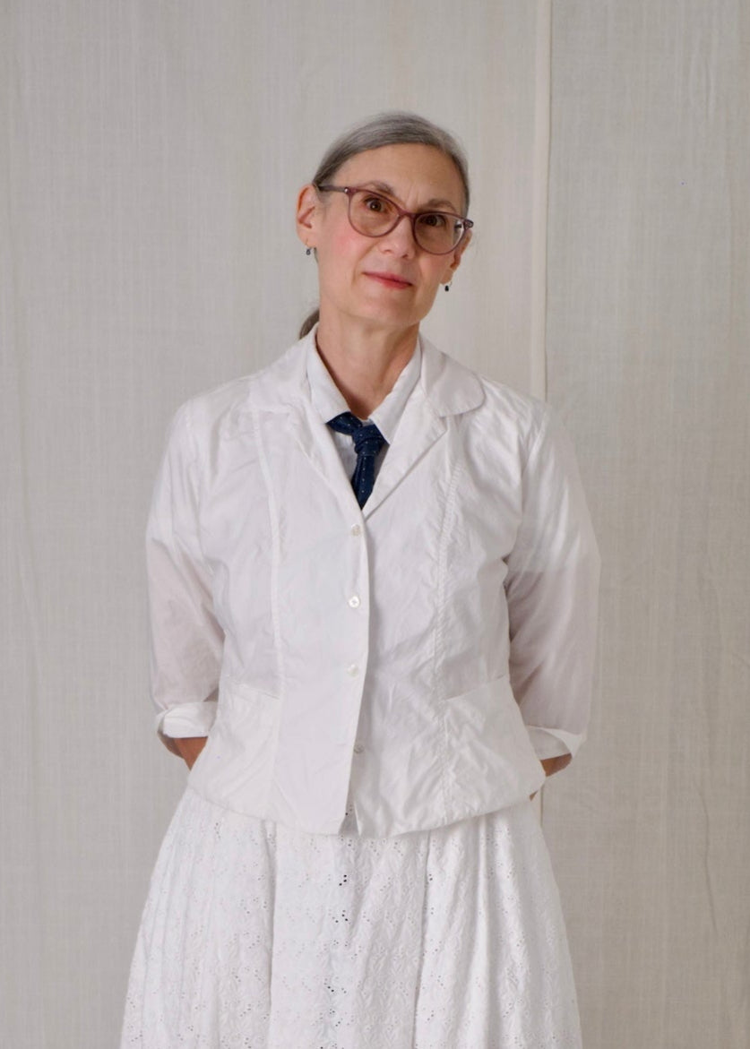 white poplin shorty jacket