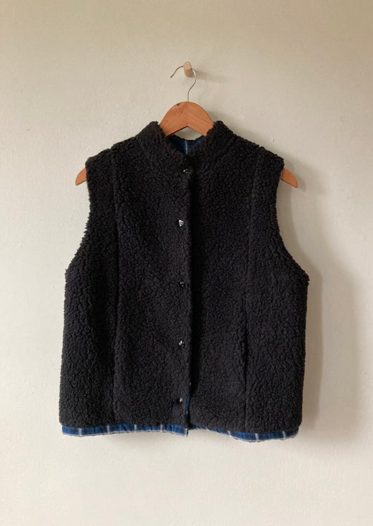 Reversible Sherpa Vest, Black Sherpa