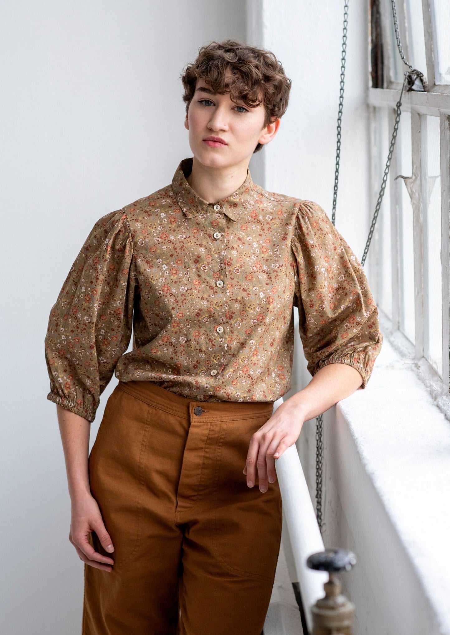 SEDONA DUCK SAILOR PANT ON MODEL CLOSEUP