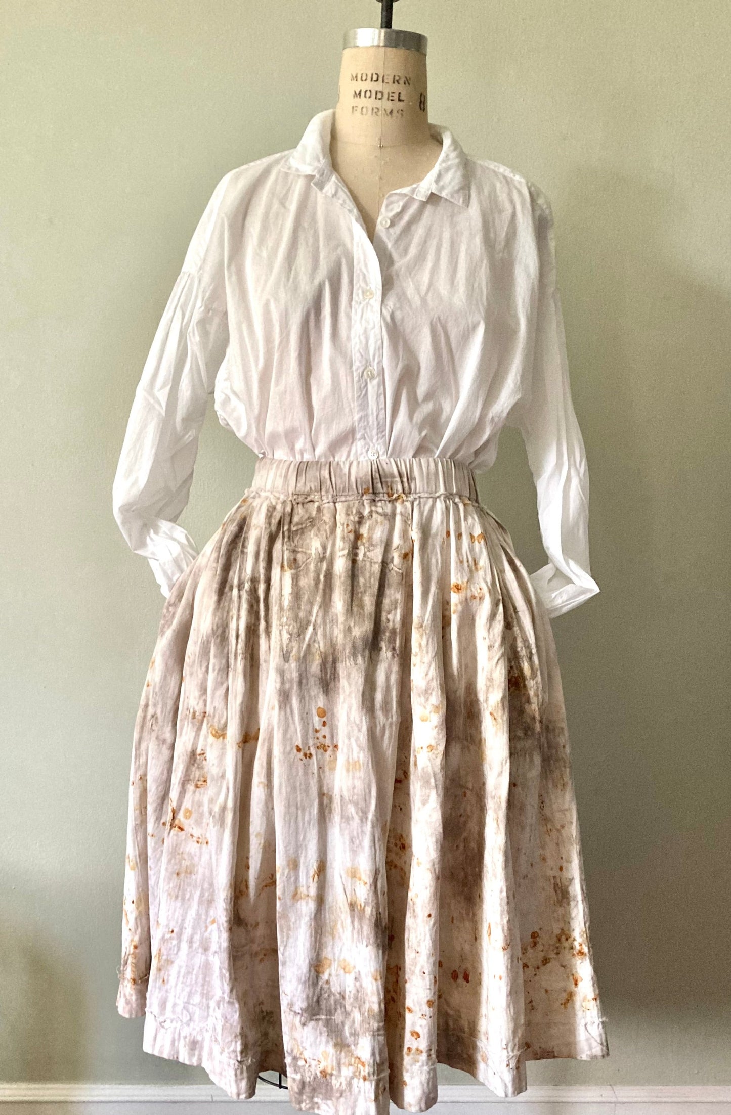 front view of belle skirt rust and tea dyed