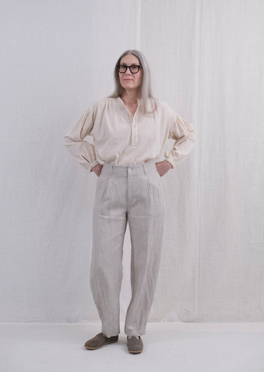 Hollywood trouser, pleated natural linen on model front view